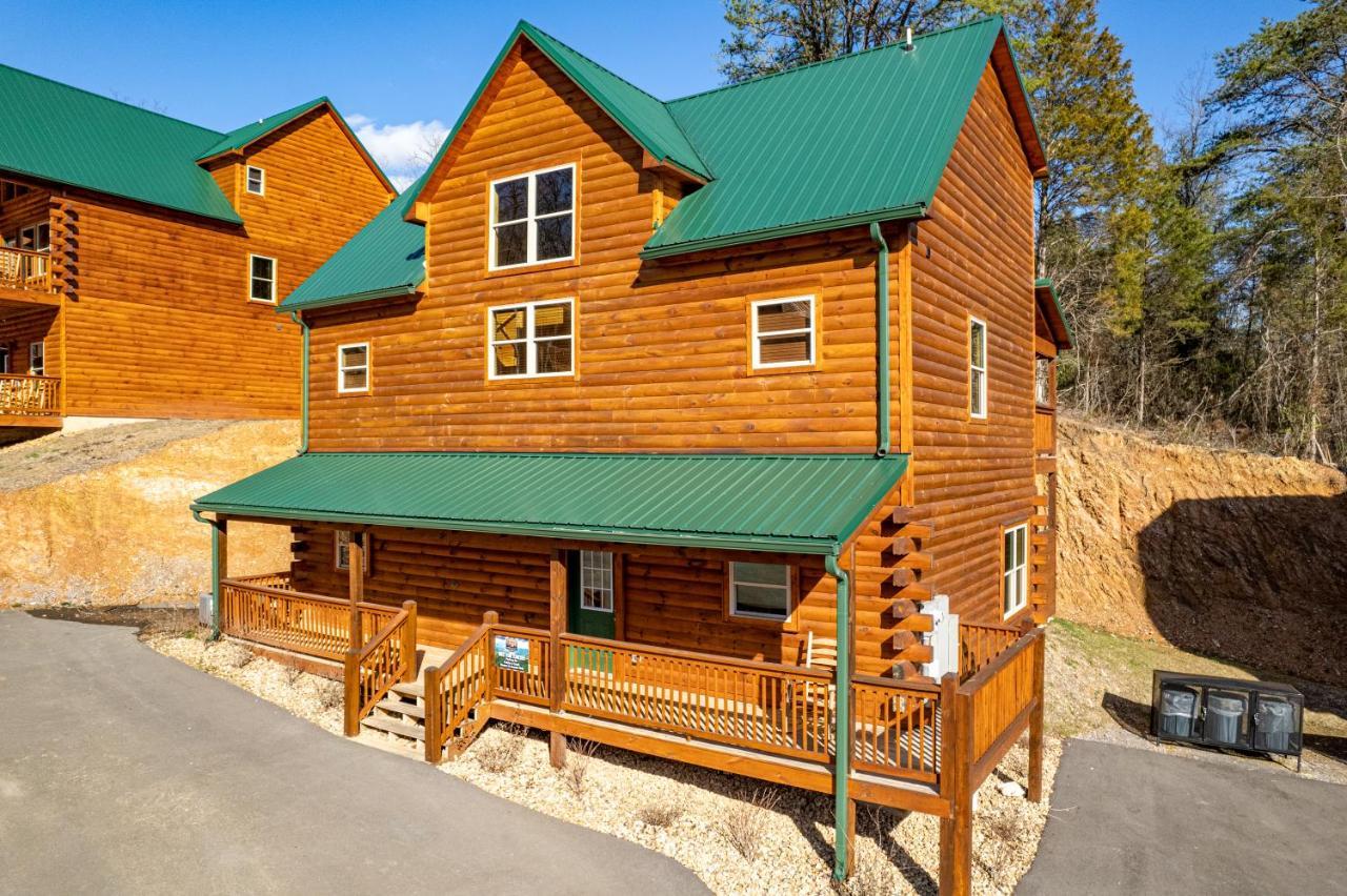 Mountain Haven: Dual Hot Tubs & Entertainment Hub Apartment Pigeon Forge Exterior photo