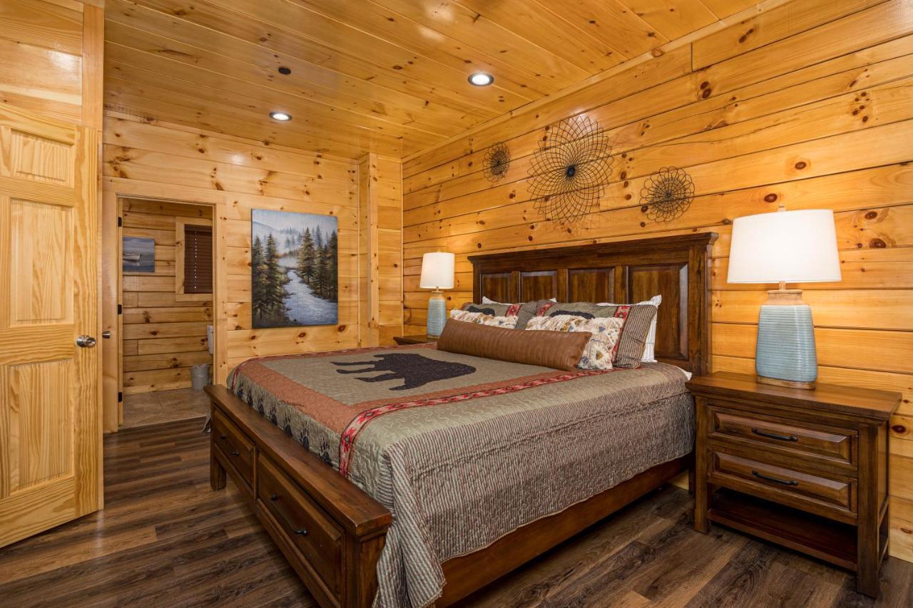 Mountain Haven: Dual Hot Tubs & Entertainment Hub Apartment Pigeon Forge Exterior photo