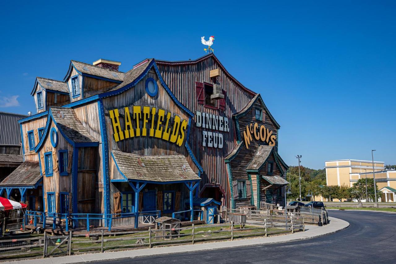 Mountain Haven: Dual Hot Tubs & Entertainment Hub Apartment Pigeon Forge Exterior photo